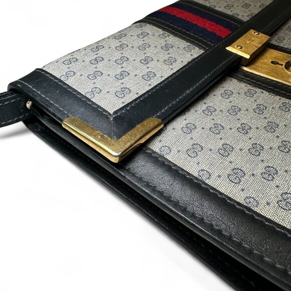 GUCCI Shelly Line Grey and Navy Blue Monogram Canvas Clutch w Stripes, Unisex - Picture 4 of 16
